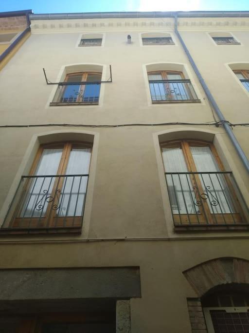 Apartament Can Mingu 2On Pis Besalú Buitenkant foto